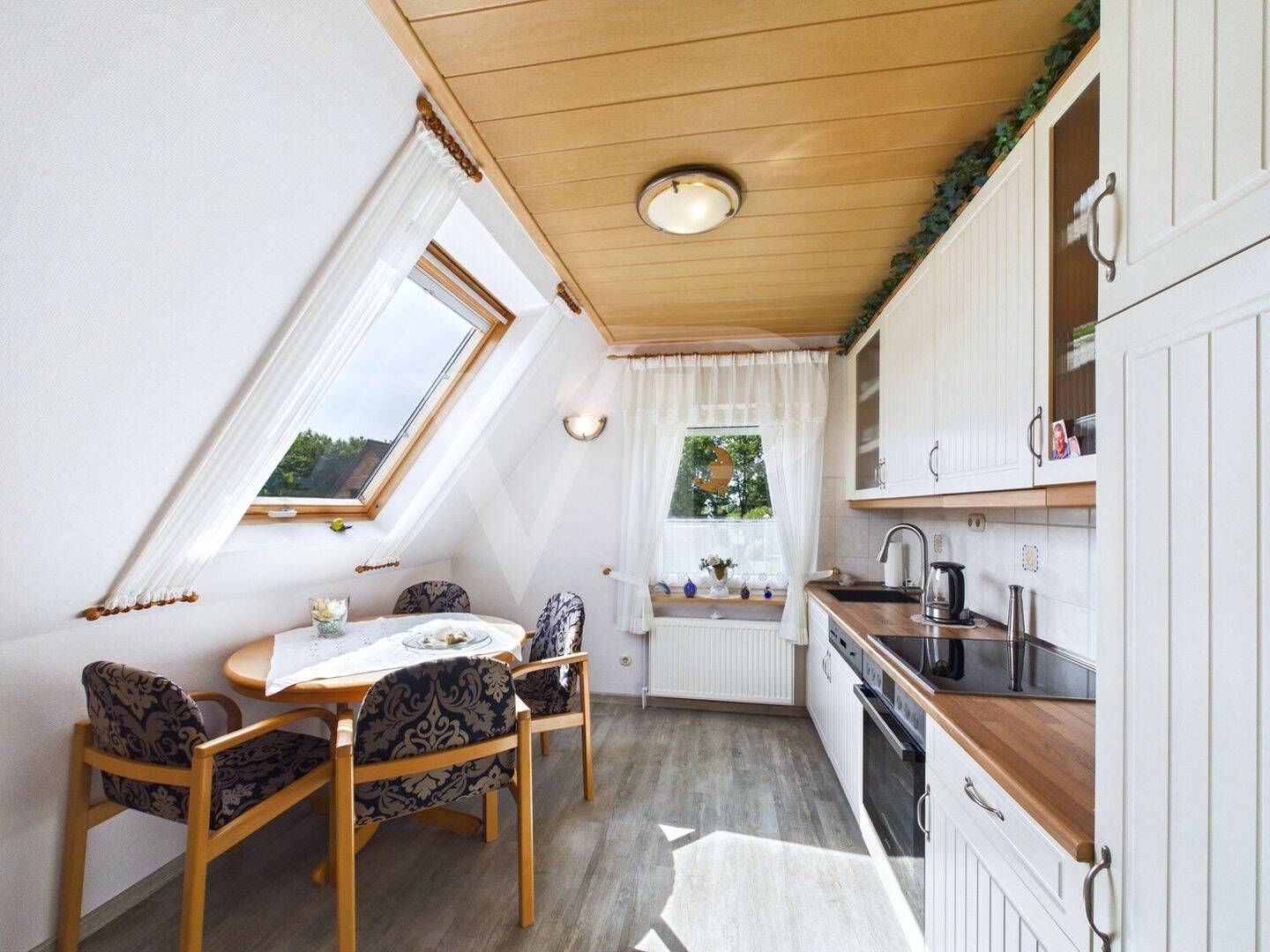 Großzügiges Wohnhaus mit Dachterrasse und Potenzial zum Zweifamilienhaus – Emden – Vorschaubild 9