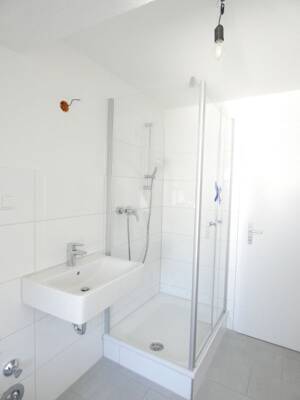 *** Modernisierte 2-Zi-Wohnung mit Loggia in zentraler Lage von Holsterhausen *** – 45147 Essen – Vorschaubild 1