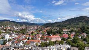 Begehrte Freiburger Unterwiehre: Attraktive 3-Zimmer-Wohnung mit zwei Balkonen – 79100 Freiburg im Breisgau – Vorschaubild 2