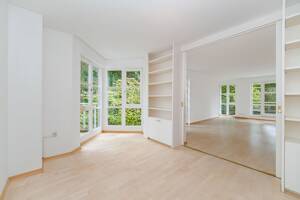 Exklusiv wohnen im Herzogpark: Gepflegte 5-Zimmer-Familienwohnung mit idealem Grundriss! – 81925 München – Vorschaubild 3