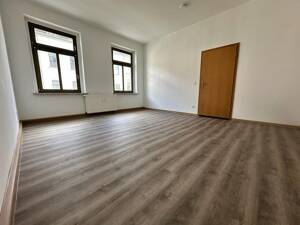 Ihr neues Zuhause im Gründerzeithaus - helle 2-Raum-Wohnung in bester Meeraner Lage – 8393 Meerane – Vorschaubild 4