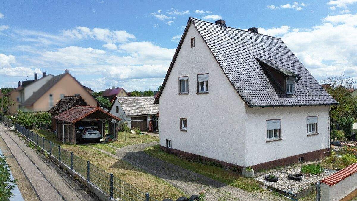 Großes Grundstück für Macher - hier wird selbst gestaltet – Allersberg – Bild 1 von 3