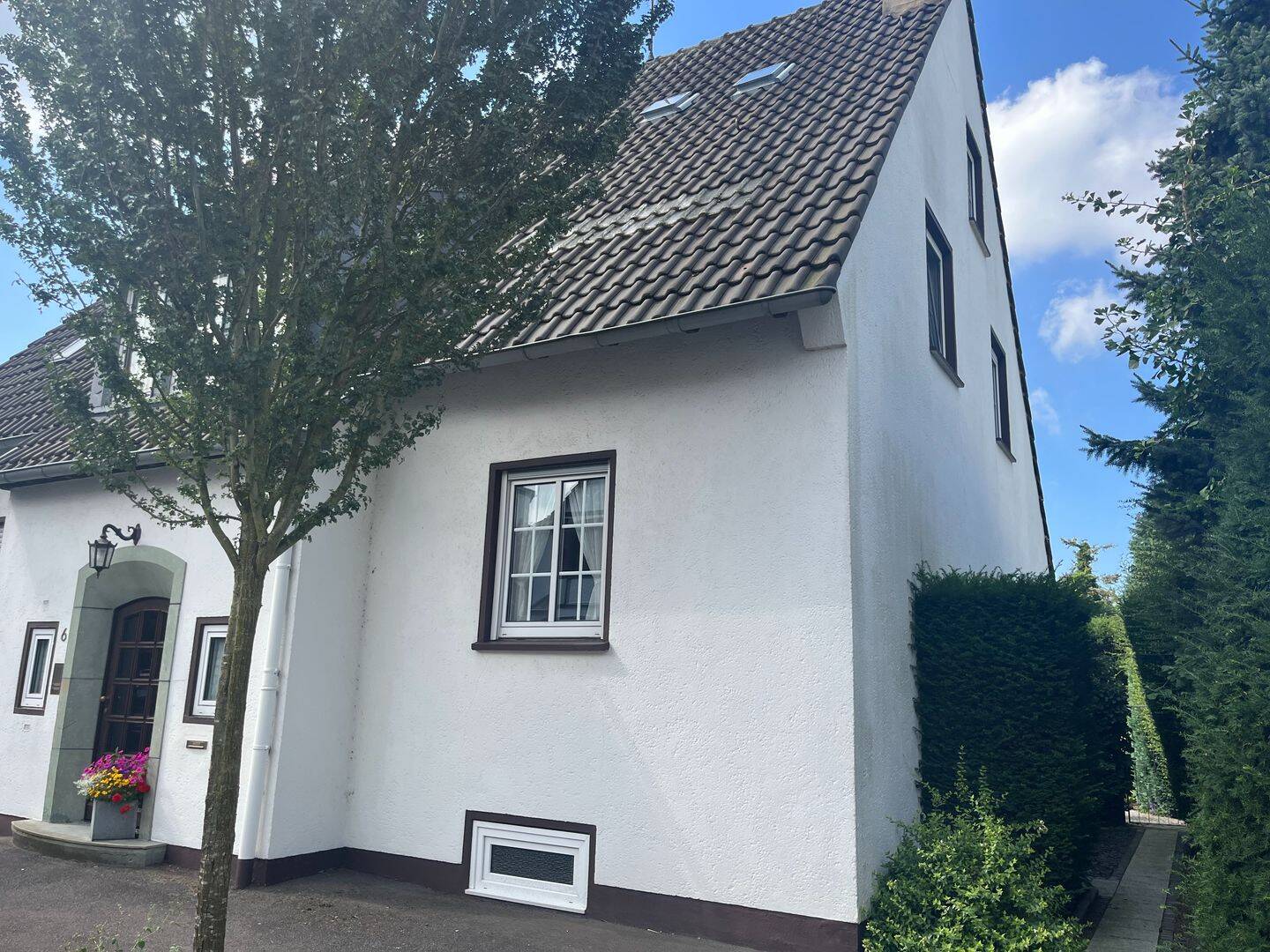 Kleve-Kellen: 3-Zim.-Wohnung mit Terrasse u. Garten, Garage