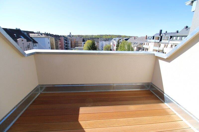 Erstbezug im Neubau: Exklusive Dachgeschosswohnung mit Loggia, Fußbodenheizung und Parkett! – Chemnitz – Vorschaubild 4