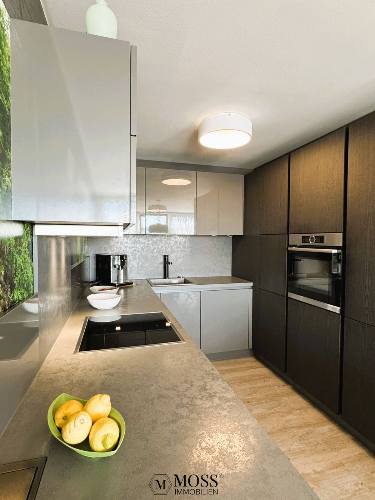 Moderne 2-Zimmer-City-Wohnung mit Loggia, Weitblick & Tiefgarage in zentraler Lage von Heilbronn! – 74074 Heilbronn – Bild 1 von 9