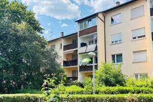 Nette 3-Zimmer-Wohnung mit Balkon in Bad Cannstatt – 70374 Stuttgart – Vorschaubild 2