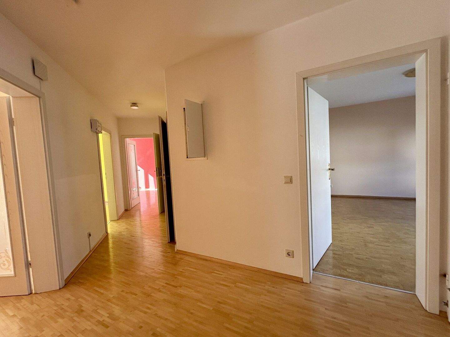 Modern & hell - Schicke Wohnung in familienfreundlicher Lage von Erlangen-Büchenbach – Erlangen – Vorschaubild 8