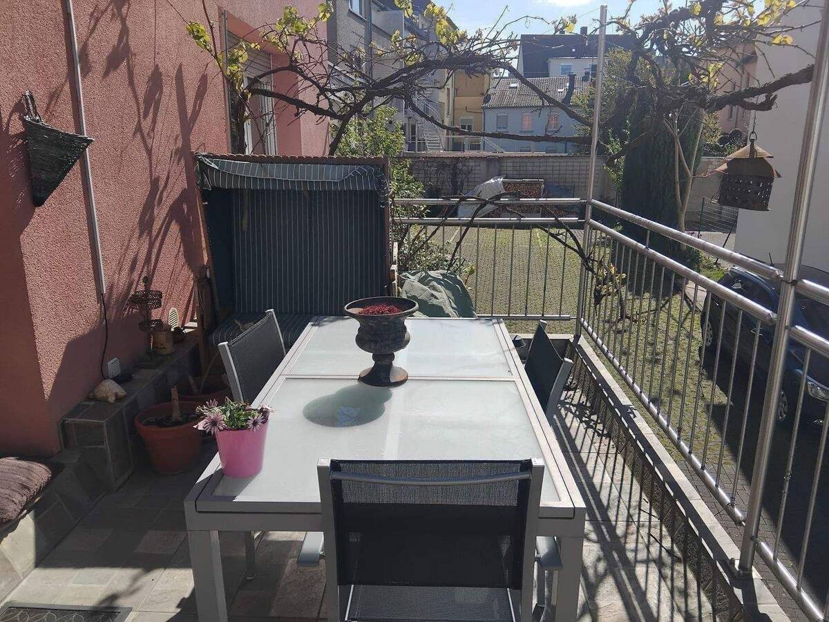 Exklusive Stadtwohnung mit Sauna, großer Terrasse & separatem Büro im Zentrum von Paderborn – 33102 Paderborn – Bild 1 von 9