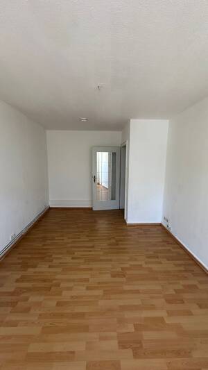 Biete 2 ZW+Grosse Küche+Bad/WC.ca.55qm.İst im gutem Lage.Kassel-West.Sofort einziehbar. – 34131 Kassel – Vorschaubild 5
