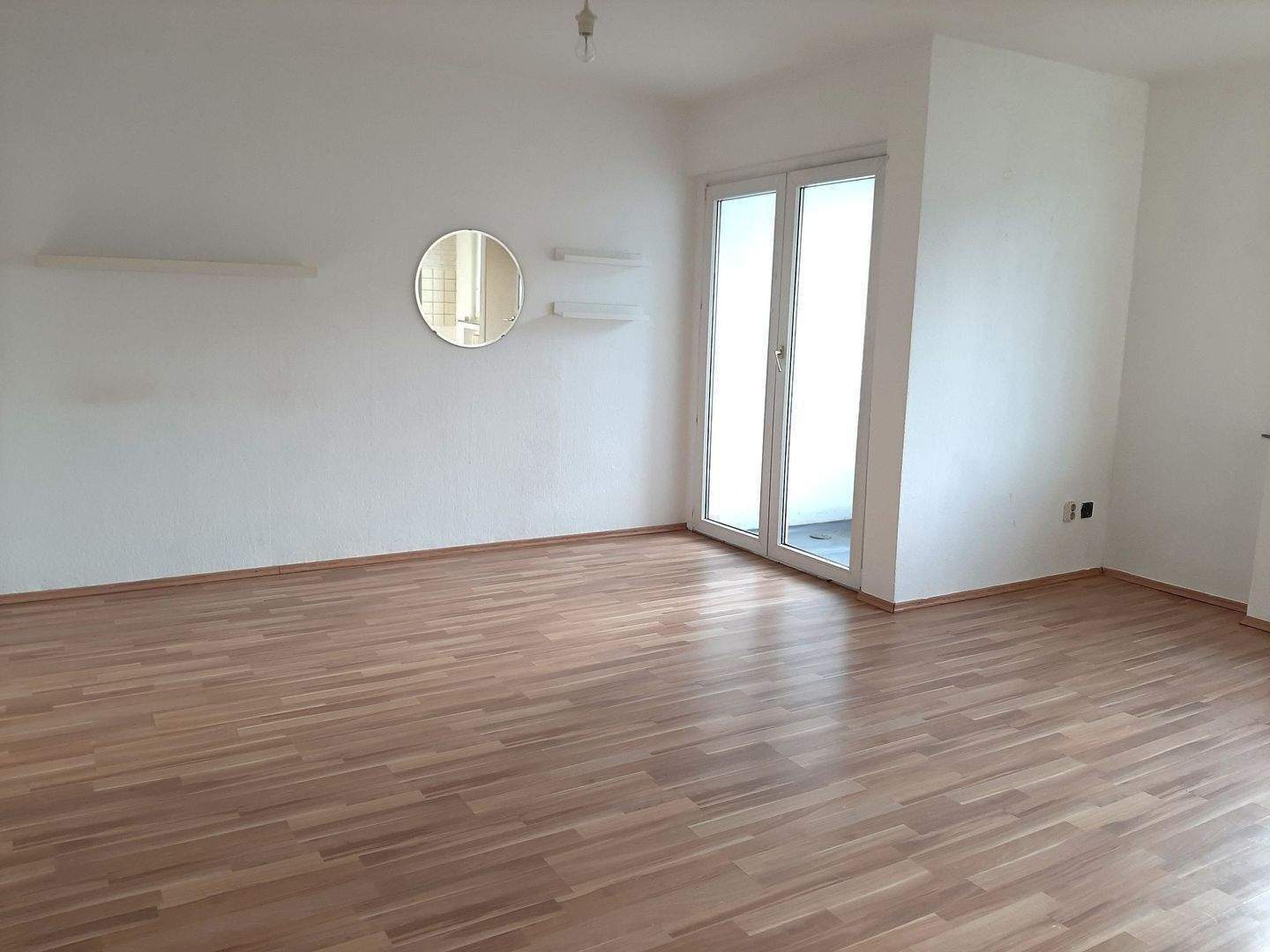 1 1/2 Raum-Wohnung / Ideal für Studenten – Duisburg – Vorschaubild 3
