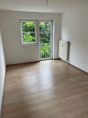 6-Familienhaus, vermietet, TG-Platz sucht... – 22145 Hamburg – Vorschaubild 5