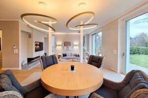 Imposante Architektenvilla in bevorzugter Wohnlage von St. Jürgen, fußläufig zu Wakenitz und UKSH! – 23562 Lübeck – Vorschaubild 8