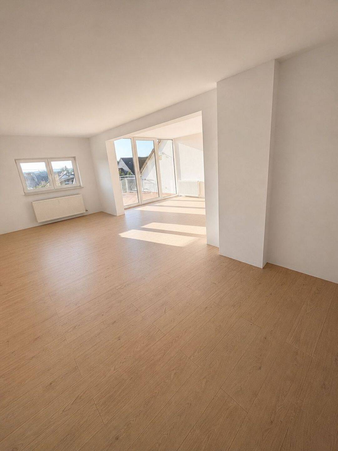 Moderne 3ZKB Dachgeschosswohnung in Wadgassen-Hostenbach – Wadgassen – Vorschaubild 4