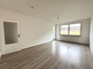 3-Zimmer-Etagenwohnung im 2.OG in Duisburg-Vierlinden – 47178 Walsum – Vorschaubild 1