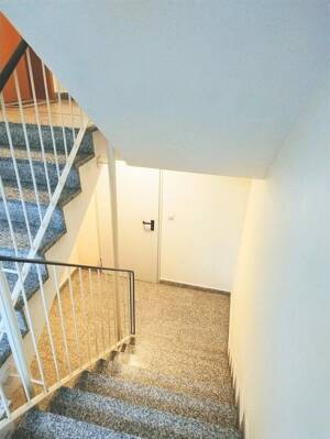 Charmante 3-Zi.- Maisonettewhg, TG-Stellplatz ,Garten, Balkon in grüner Lage von Hamburg Meiendorg – 22145 Hamburg – Vorschaubild 8