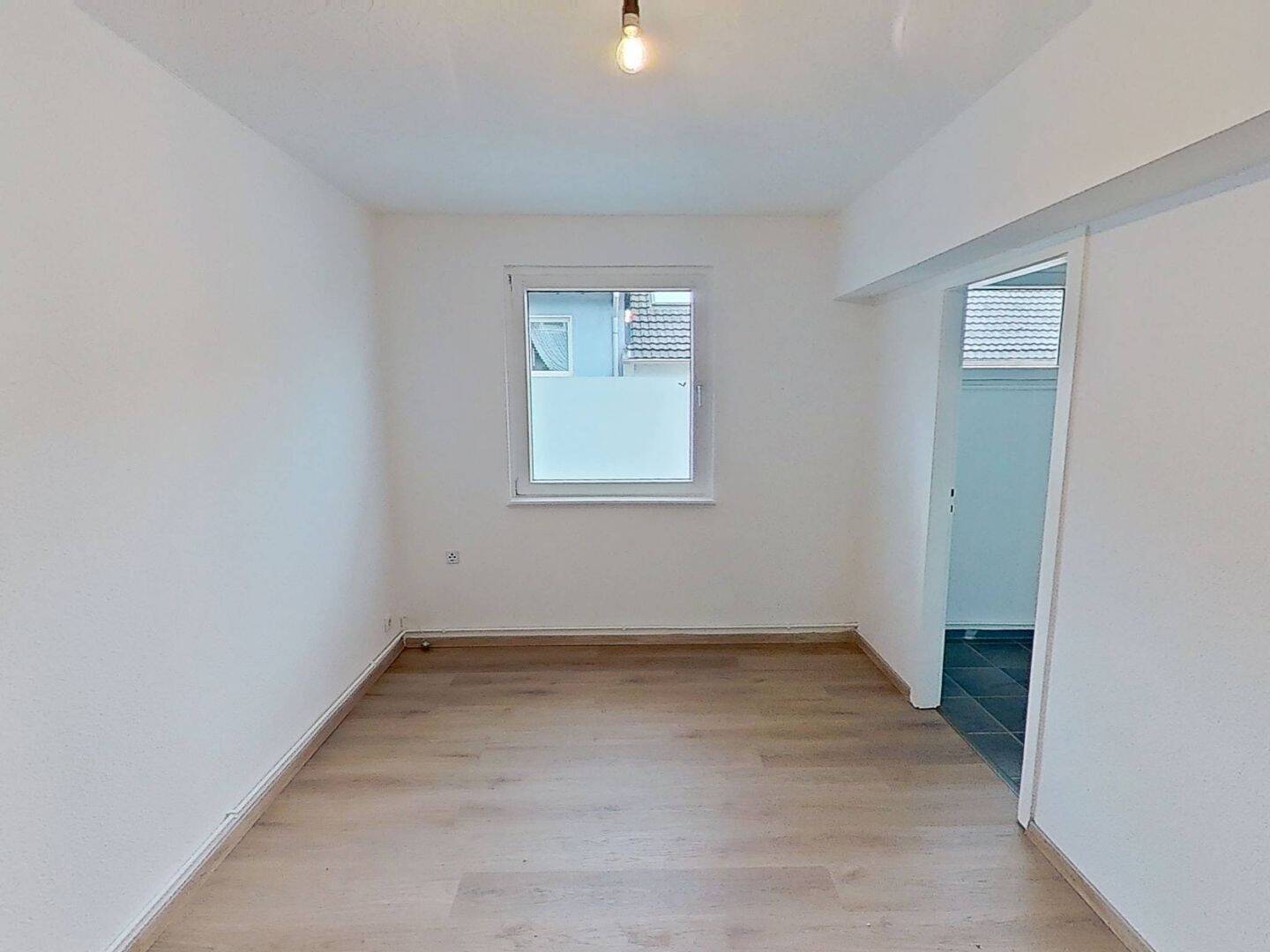 Frisch sanierte 2-Zimmer-Wohnung in Wuppertal – Wuppertal – Vorschaubild 2