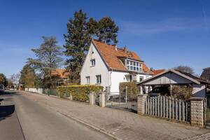 Doppelhaushälfte 115qm in Lichterfelde Ost mit 3,5 Zimmer, ausgebautem Dachgeschoss und Wohnkeller – 12209 Berlin – Vorschaubild 1