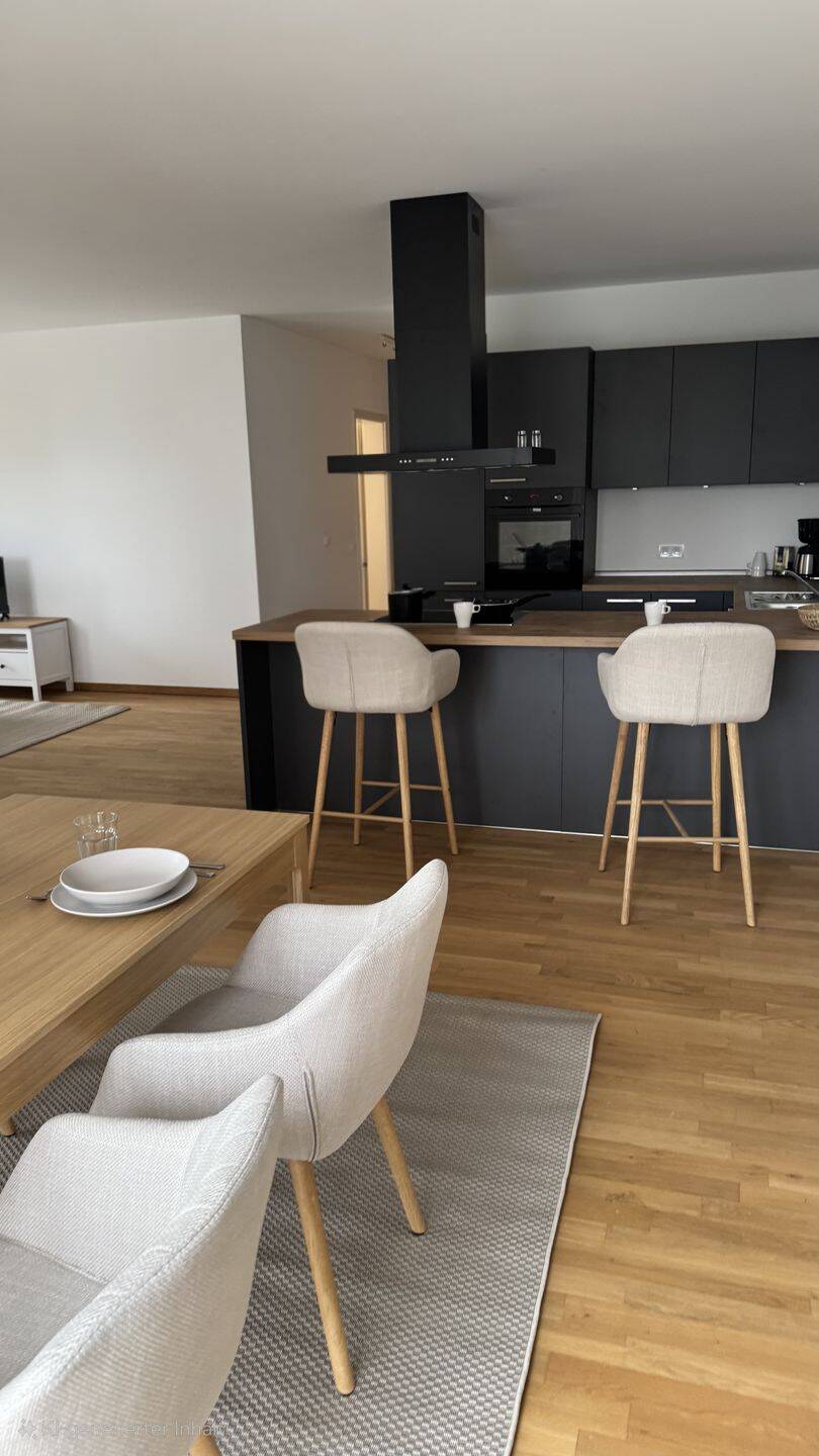 Moderne & voll möblierte 2-Zimmer-Wohnung mit Loggia – zentral, hell & stilvoll! – Wolfsburg – Vorschaubild 2