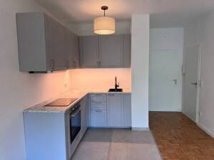 Berlin-Nikolassee: Sanierte 42 qm Wohnung mit Küche, renoviertem Bad und großem Balkon im Grünen – 14129 Berlin – Vorschaubild 4