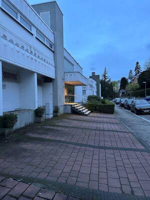 Super Terrasse mit seitl. Blick in den Neropark – 65193 Wiesbaden – Vorschaubild 2