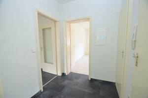 Singles und Paare aufgepaßt! Lichtgeflutete 2-Zimmer-Wohnung mit Balkon in Gelsenkirchen-Mitte – 45881 Gelsenkirchen – Vorschaubild 9