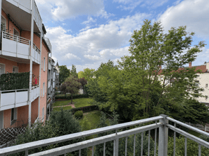 3-Zimmer-Whg mit BALKON, EBK, Laminat, Badewanne, ab sofort – 4159 Leipzig – Vorschaubild 3