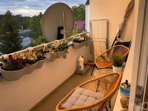 Helle 2 Zimmer-Wohnung mit Balkon und Loggia in begehrter Münchner Wohnlage - Erbbaupacht