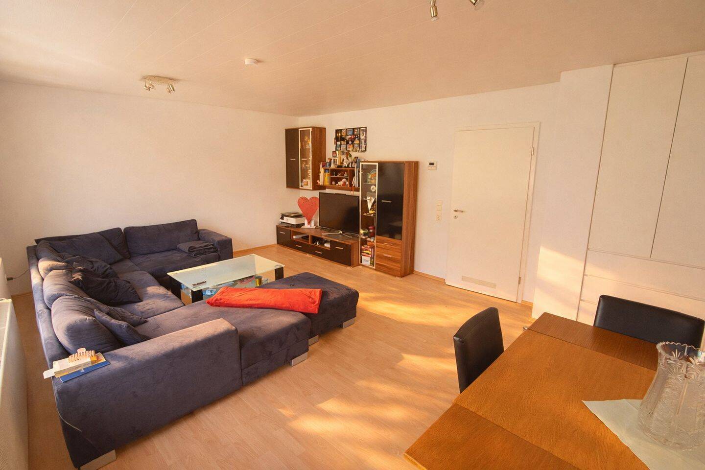 !!!RESERVIERT!!! S-Ost - 3-Zi. Whg. - Top gepflegt! - Aussichtslage! – Stuttgart – Vorschaubild 8