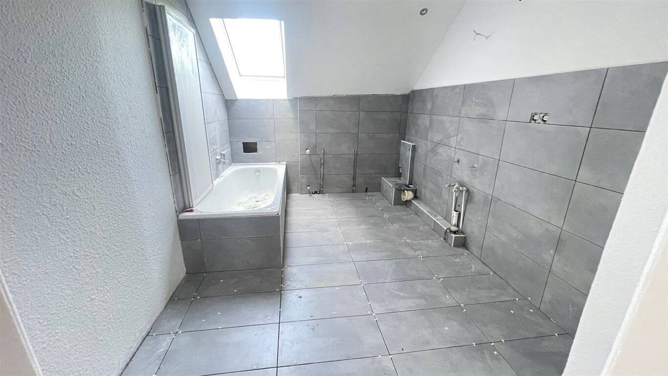 Modernisierte DG-Wohnung mit 3 Zimmern & gr. Wohnküche*nur 200m zum S Hilbersdorf* – Chemnitz – Vorschaubild 6