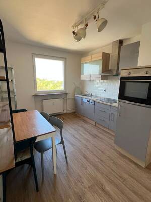 3er-WG in Frankfurt | möbliert | Balkon | Nähe Uni Riedberg – 60439 Frankfurt am Main – Vorschaubild 4