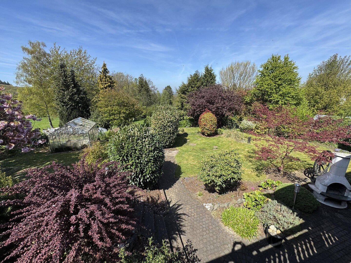 Gepflegtes Einfamilienhaus mit EBK, Balkon, schön angelegtem Garten und Aussicht – Waldbröl – Vorschaubild 4