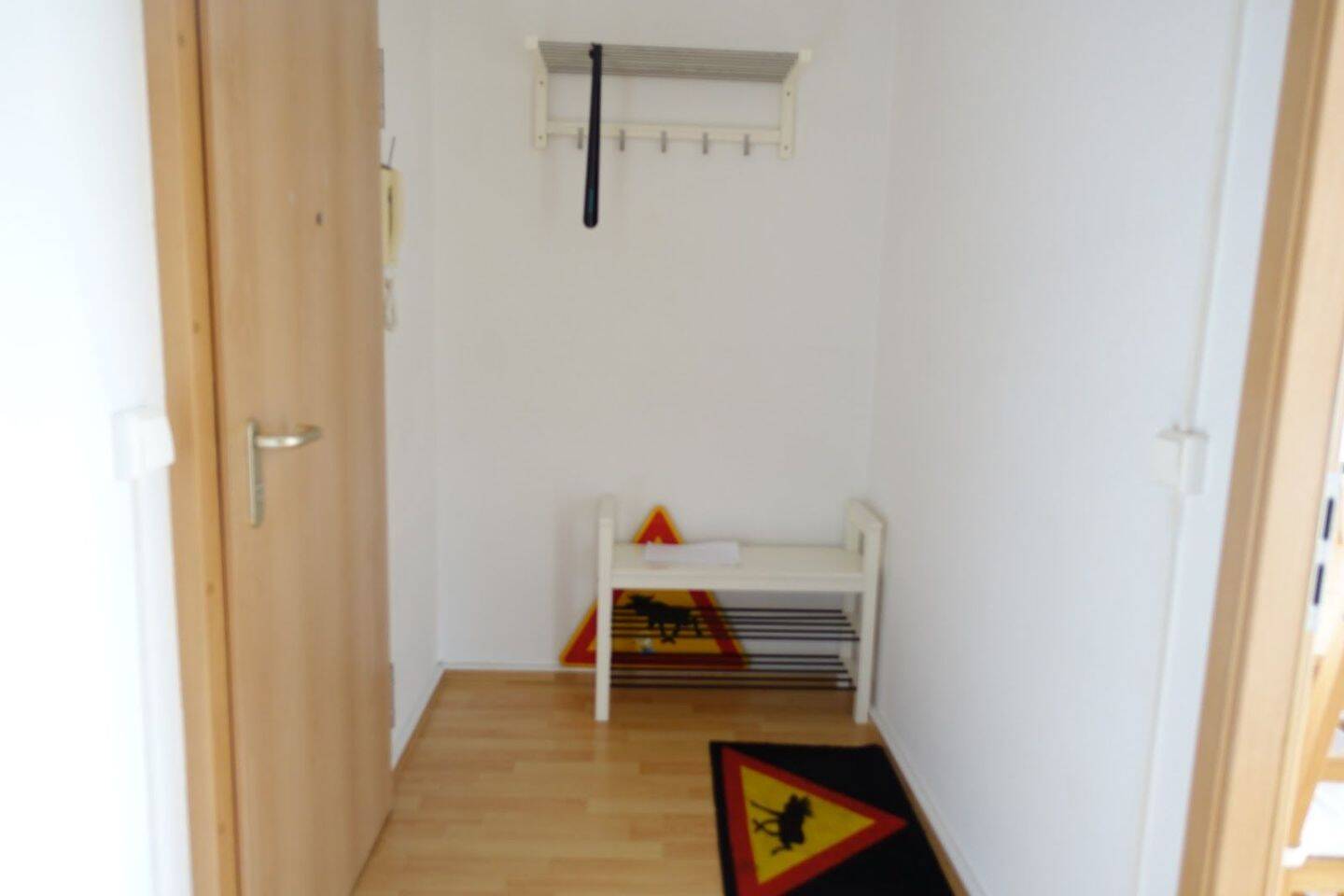 Teil-MÖBLIERTE Wohnung bequem für PENDLER zum einziehen ... – Chemnitz – Vorschaubild 4