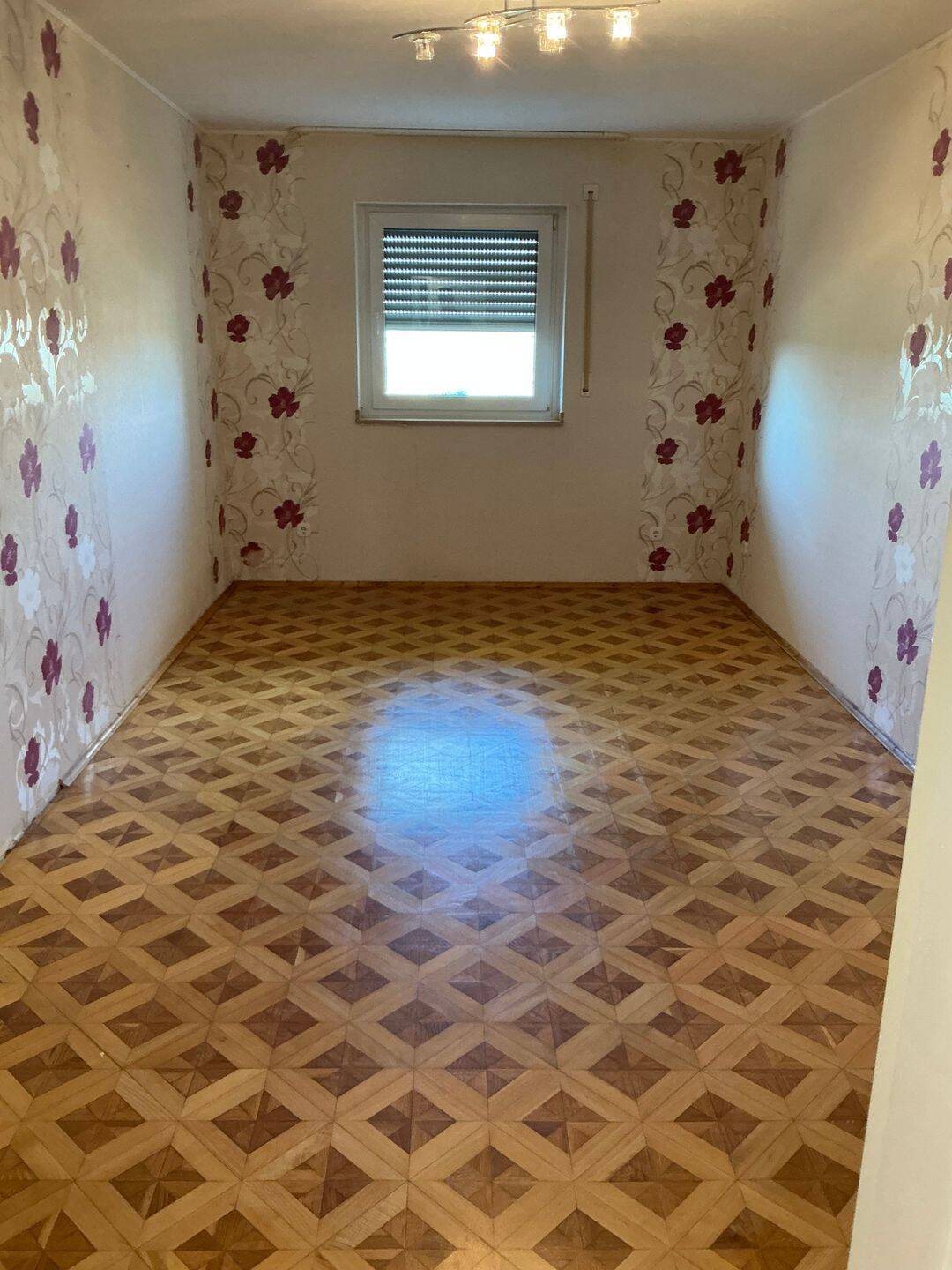 Wunderschöne 4-Zimmer-Wohnung mit Balkon, Aufzug und Tiefgaragenstellplatz! – Mönchengladbach – Vorschaubild 9