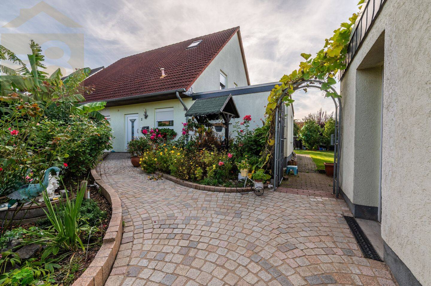 Geräumige Doppelhaushälfte am Hageberg - Wolfsburg! Mein Haus = Mein Makler! – Wolfsburg – Bild 1 von 9