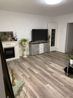 Apartment frisch saniert und möbliert alles inklusive
