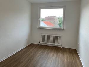 Bahnhofnähe: Sanierte 2-Zimmerwohnung mit Balkon – 63069 Offenbach am Main – Vorschaubild 2