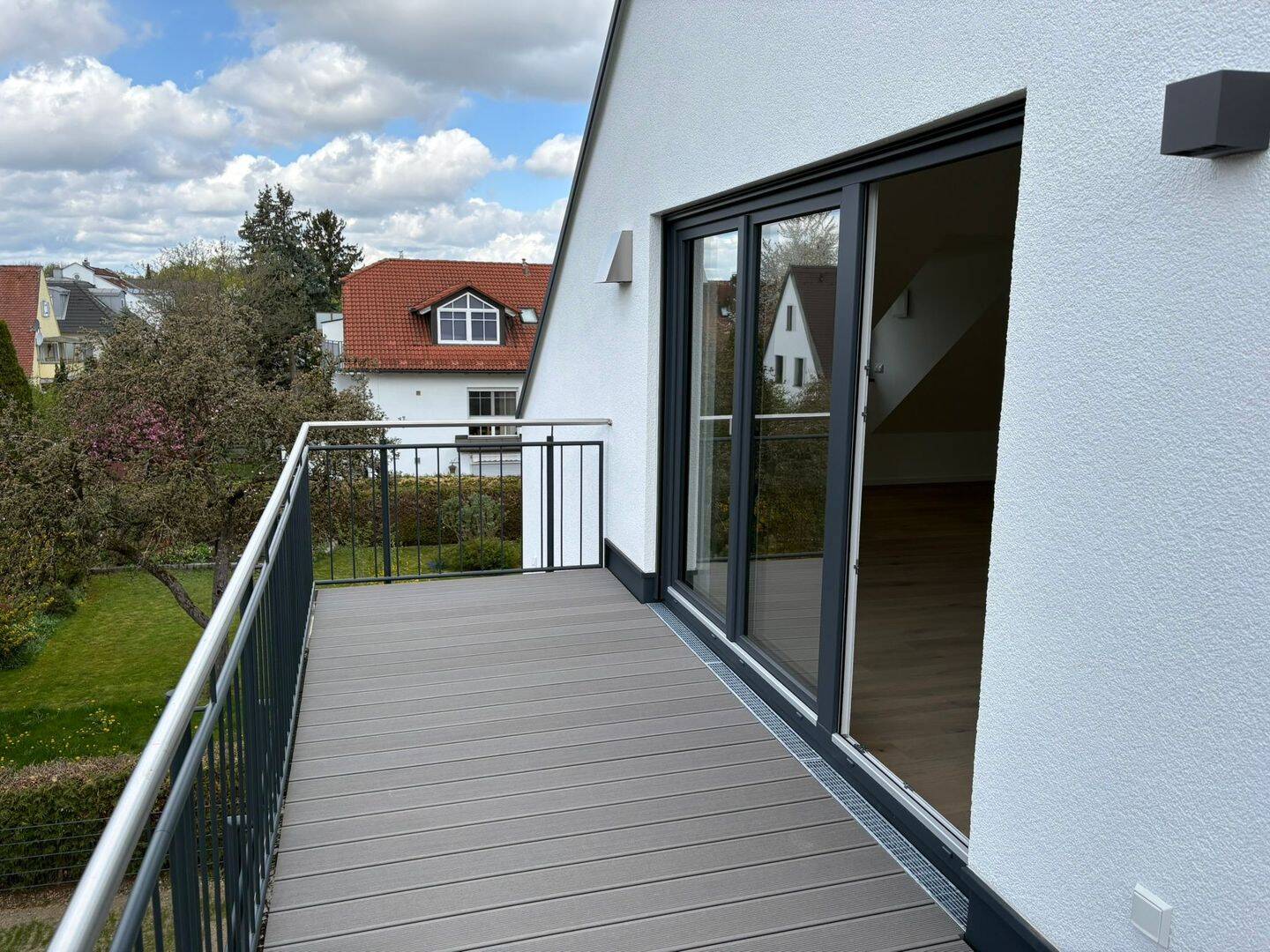 3 Zimmer Dachgeschosswohnung mit Süd/West Balkon – München – Vorschaubild 7