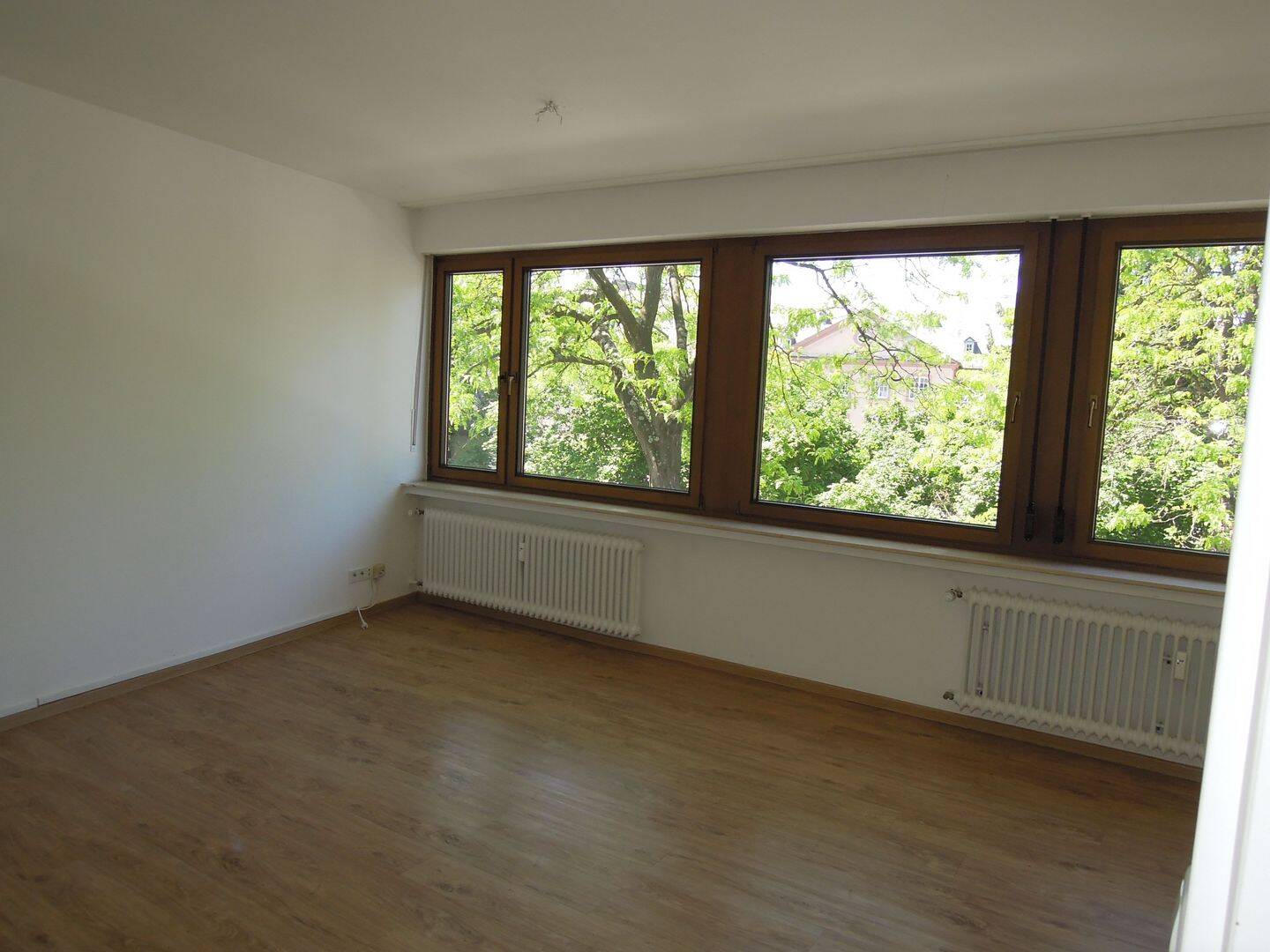 - R E S R V I E R T - Trier, Nähe Konstantin Basilika und Palastgarten - Helle 3 ZKB Wohnung in einem Dreifamilienhaus zu verkaufen ! – Trier – Vorschaubild 7