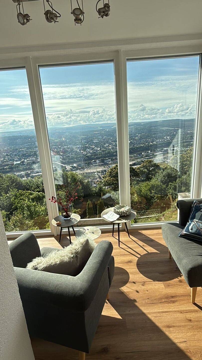 Haus mit Panoramablick über Trier
