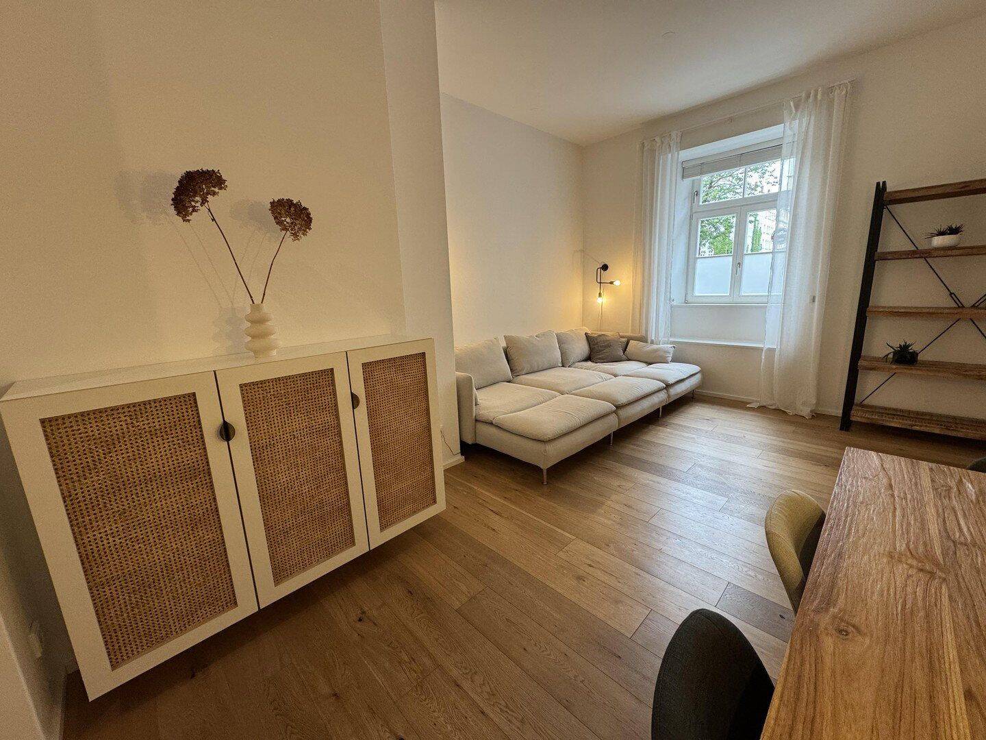 Modernes, zentrales Altbau-Loft - möbliert – München – Bild 1 von 9