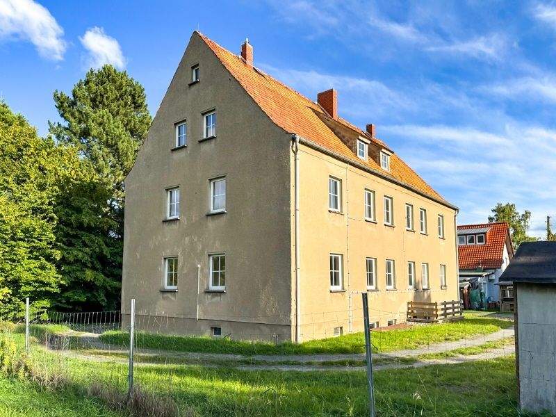 300 m² Wohnfläche im ruhigen Grün! – Leutersdorf – Bild 1 von 9