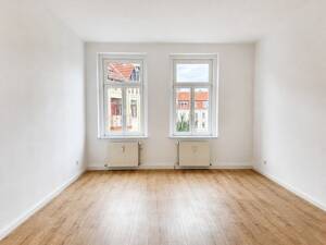 Bad, Küche, Böden, Wände neu 2022 · Fenster & Treppenhaus neu 2025 · bezugsfrei – 4229 Leipzig – Vorschaubild 6