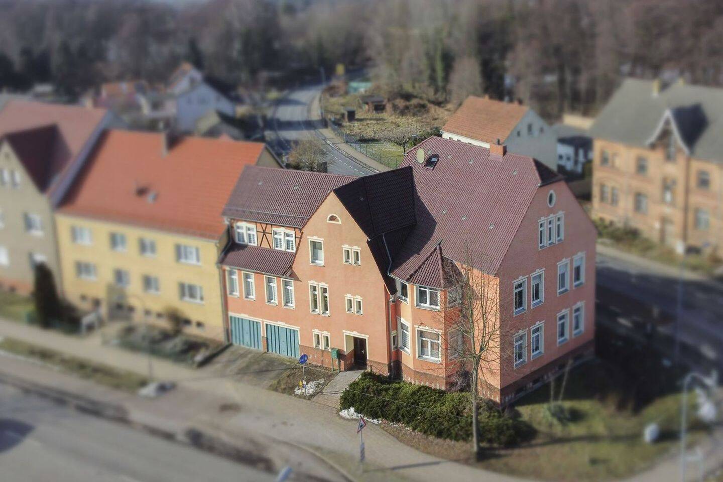 Attraktives MFH für Anleger: 4 WE, 2013 & 2021 modernisiert, attraktive und stabile Mieteinnahmen