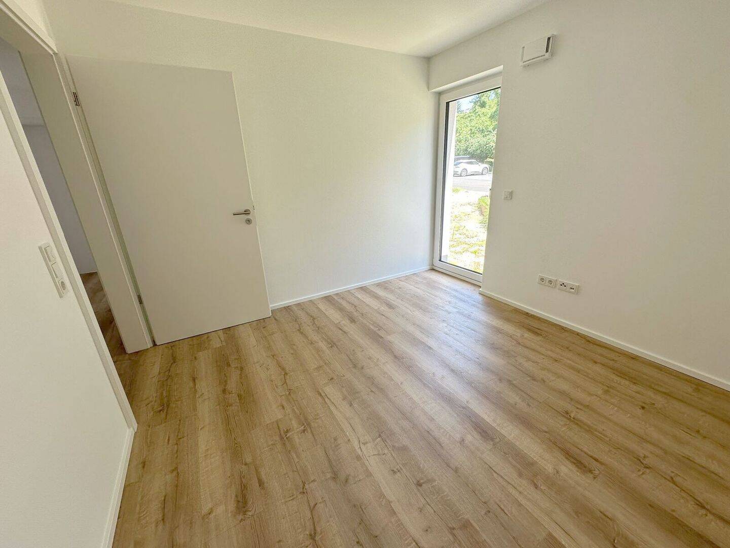 Hochwertige 3-Zimmer-EG-Neubauwohnung mit großzügiger Terrasse und Stellplatz – Bullay – Vorschaubild 5