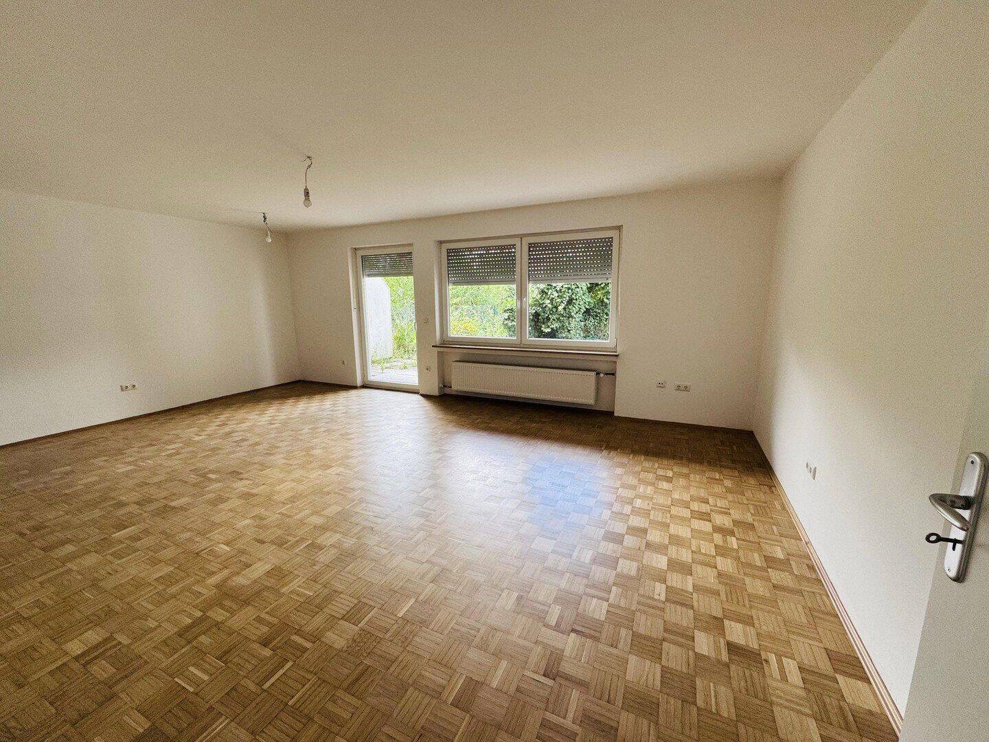 Attraktive, frisch renovierte Doppelhaushälfte in ruhiger Lage von Unterpfaffenhofen – Germering – Vorschaubild 5
