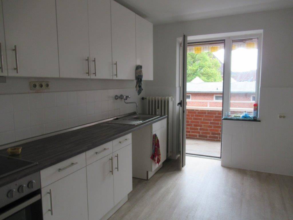 2-ZW mit Balkon am Ziegelteich 35 in Kiel zu vermieten! OTTO STÖBEN GmbH