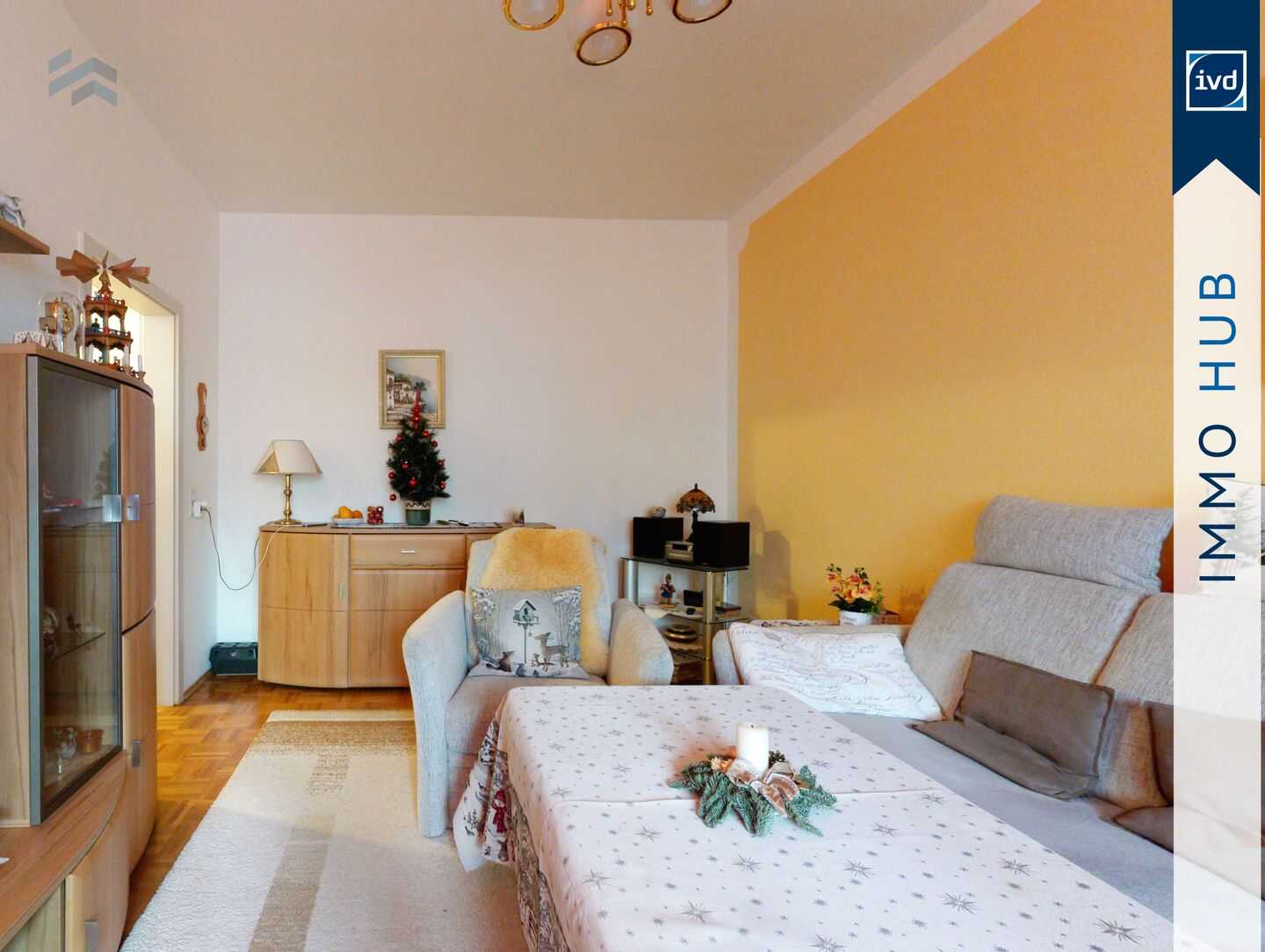 ++ 1.980 EUR / qm - Denkmalgeschützte 2-Raum-Wohnung mit Echtholzparkett und Wintergarten ++ – Leipzig – Vorschaubild 3