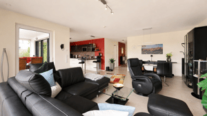 Lichtdurchflutete 4-Zimmer-Wohnung mit großer Loggia und Aufzug – 33729 Bielefeld – Vorschaubild 9