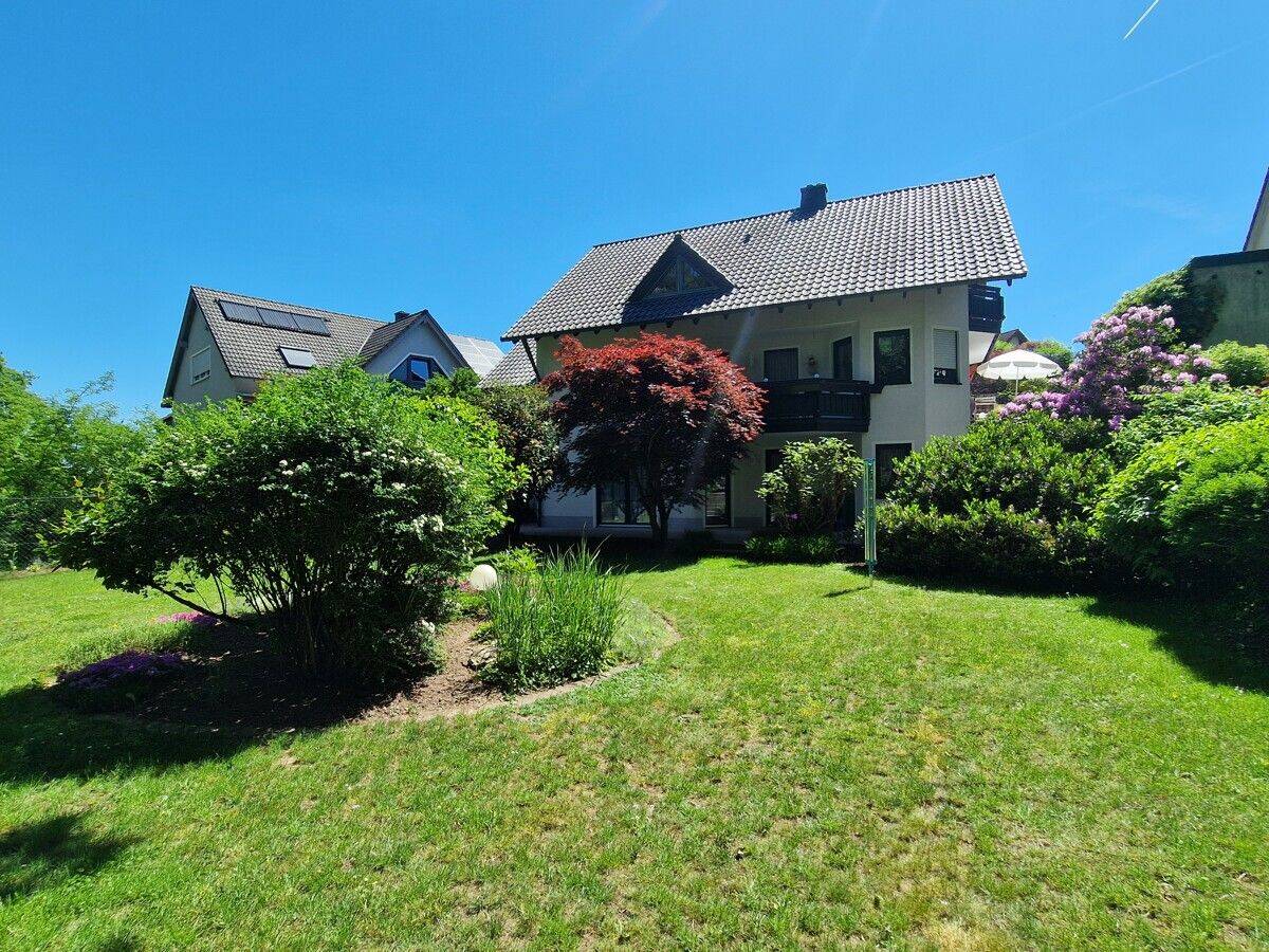 Grünes Paradies in Mosing Reichlich Platz mit ca. 240 m² Wfl. Sehr wertige Ausstattung ELW möglich