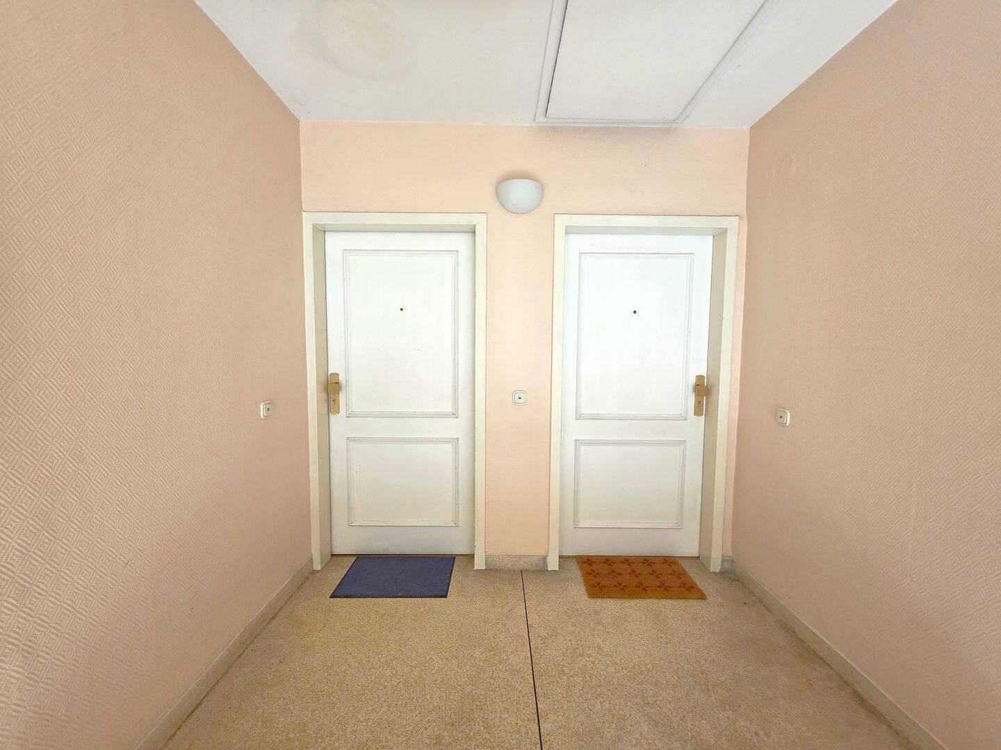 Sofort frei! 3-Zimmer-Dachgeschosswohnung mit Charme & Potenzial in gefragter Lage von Saarbrücken – Saarbrücken – Vorschaubild 3
